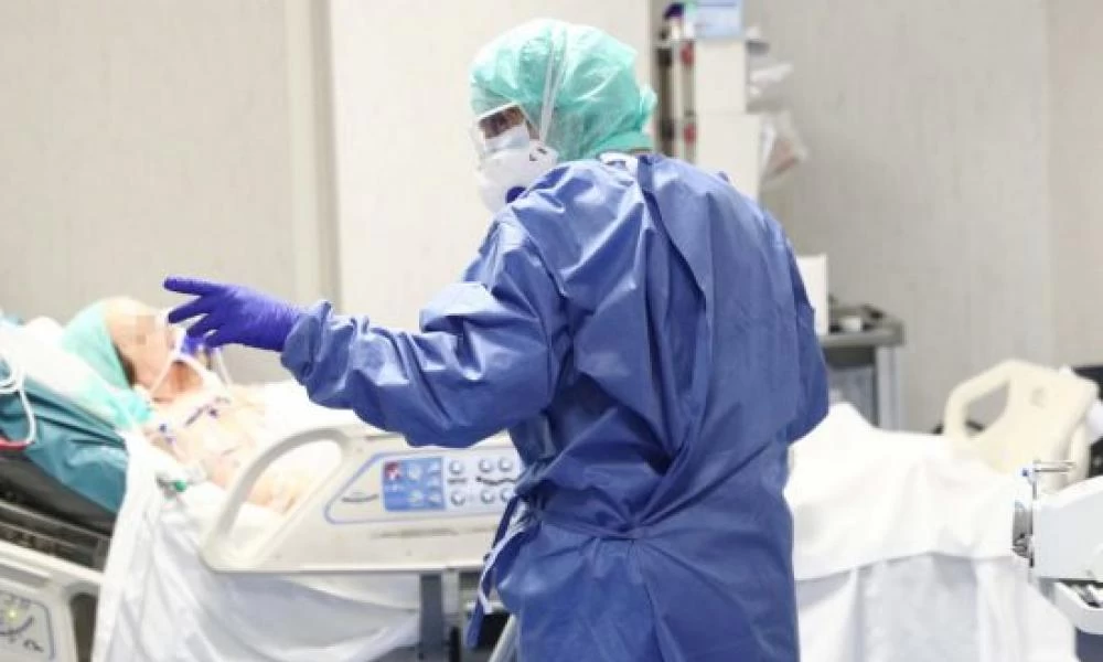 Κορονοϊός: Στους 211 οι νεκροί - Απεβίωσε 92χρονος